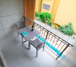 Люкс Deluxe с балконом в Bomo Suites