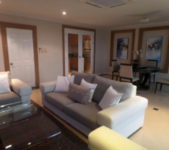 Апартаменты с 2 комнатами в Westbury Residence