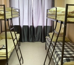 Место в четырехместном мужском номере в 4Комнаты