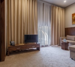 Двухкомнатный номер «ЛЮКС» в Riverside Hotel