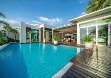 Вилла с 4 комнатами beachfront в Aleenta Phuket Phang Nga Resort and Spa