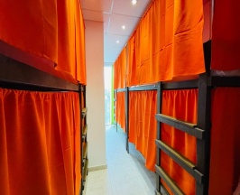 Мужской шестиместный номер (Верхнее) в Sunny Sochi Hostel