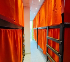 Мужской шестиместный номер (Верхнее) в Sunny Sochi Hostel