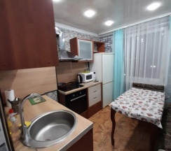 Номер Standard с балконом в Компания по посуточной аренде квартир