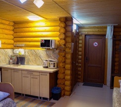 Четырехместная студия (двуспальная и 2 односпальные кровати) в Лесной