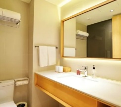 Двухместный номер Superior (двуспальная кровать) в JI Hotel Lujiazui Babaiban
