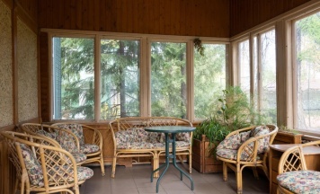 Коттедж с балконом в Аут