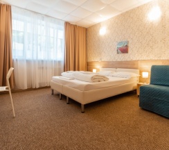 Трехместный номер эконом-класса в Ахоум