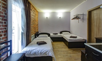 Гостевой дом № 3 , комната 15, стандартная трехместная в Цинцкаро