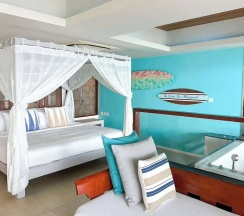 Двухместный люкс двуспальная кровать в Отель Zenmaya Oceanfront Phuket, Trademark Collection by Wyndham