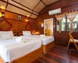 Бунгало Standard с балконом в Palm Leaf Resort