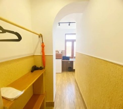Двухместный номер Deluxe с видом на город (двуспальная кровать) в Отель Orange Kutaisi