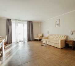 Люкс с балконом морская сторона. Корпус 2 в Amza Парк