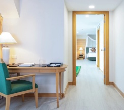 Двухместный люкс Space Zone Presidential 1-Bed двуспальная кровать в Baiyoke Sky Hotel