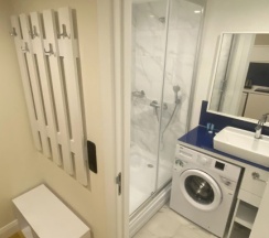 Трёхместный номер Standard с балконом и с видом на море в Апарт-отель MyGeorgia LLC Orbi City