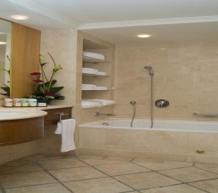 Люкс Royal Executive с балконом в Hotel Aria