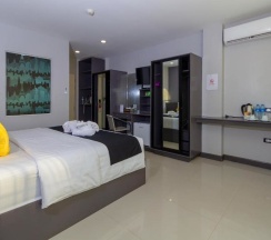Двухместный номер Deluxe двуспальная кровать в Modern Living Hotel