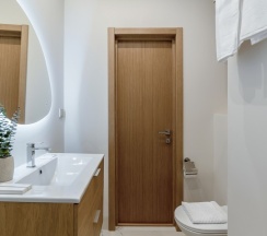 Улучшеный трехместный номер с видом на море в Kinney hotel sea view