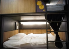 Кровать в общем номере в BRB Hostel Bangkok Silom