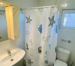 Трёхместный номер Standard с балконом в Арт Берег