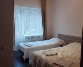 Трёхместный номер Superior с балконом в Kemp