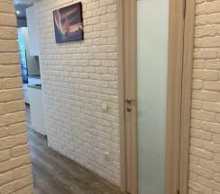 4-местные 1-комнатные апартаменты люкс с 1 двуспальной кроватью в AntoninaApartments (АнтонинаАпартментс) на улице Крылова