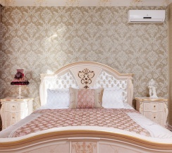 Luxe в Villa Italy