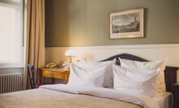 Двухместный номер Les Chambres двуспальная кровать в Henri Hotel Berlin