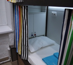 Кровать в общем номере в Стерео