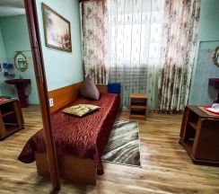 Номер эконом с 2 односпальными кроватями (с завтраком) в Спектр