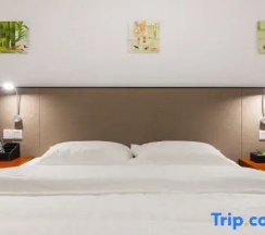 Люкс Deluxe в Holiday Inn Shanghai Dianhu (Zhujiajiao Scenic Area Ancient Town)