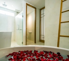 Номер с видом на бассейн в White Sand Samui Resort