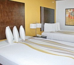 Четырёхместный номер Standard в Palacio Royale Inn Houston NW Beltway 8
