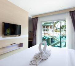 Двухместный номер Deluxe двуспальная кровать в The AIM Patong Hotel