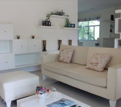 Вилла с 3 комнатами с балконом в Suanson Paragon Green Villas