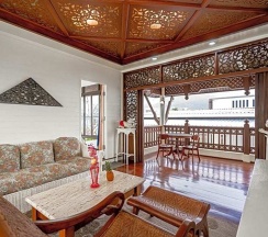 Люкс в The Color Kata