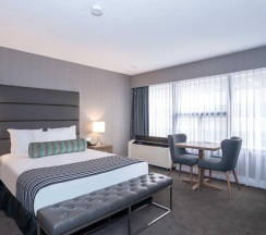 Двухместный номер Standard двуспальная кровать в Sandman Signature Calgary Downtown Hotel