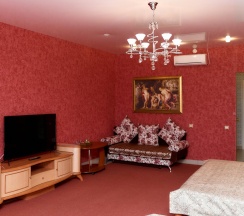 Номер VIP+ с 2 двуспальными кроватями в Пантера