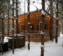 Просторная дача  с 2мя раздельными спальнями с панорамными окнами и японским банным чаном "фурако" в Дача на горе-море