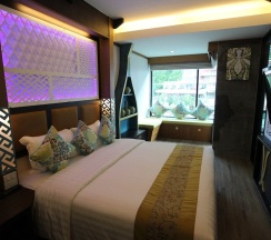 Полулюкс в Phi Phi Nice Beach Hotel Hip