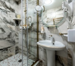 Номер “Business Apart” с имитацией окна в Morskoy resort
