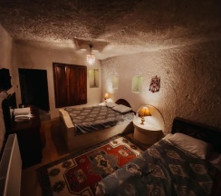 Трёхместный номер Standard в Asteria Cave Hotel