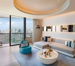 Двухместный семейный Ocean Suite двуспальная кровать в Hilton Pattaya