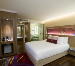 Двухместный номер Deluxe двуспальная кровать в Novotel Bangkok Sukhumvit 20