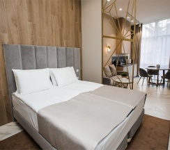 Студия Полулюкс с видом на Навагинскую в Mirror Residence