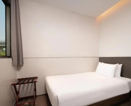 Номер семейный в Отель Meichen (ex Aerotel Beijing Daxing International Airport)