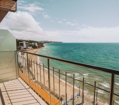 Супериор с балконом и видом на море (две кровати по 80 см, диван 120 см) 3* в Golden hills