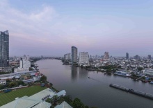 Двухместный клубный номер Standard с видом на город двуспальная кровать в Chatrium Hotel Riverside Bangkok