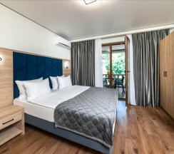 Двухкомнатный люкс с собственной террасой в Акрополь