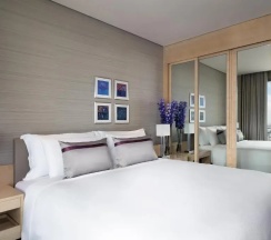 Люкс Avani с 2 комнатами с видом на реку в Avani+ Riverside Bangkok Hotel